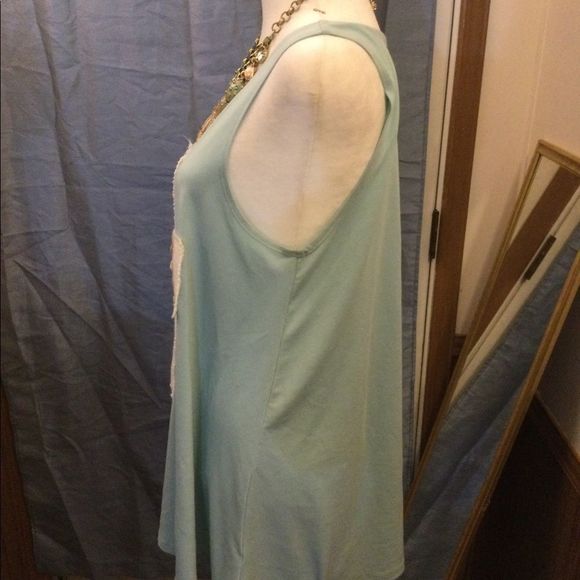 NWOT lost petal linens mint green sleeveless tank with tan cross size large - Picture 3 of 4